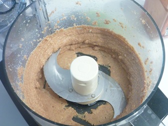 Making Nut Butter 1