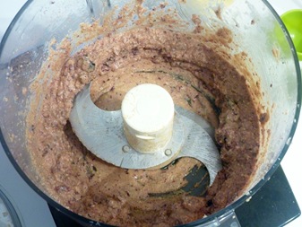 Making Nut Butter 3