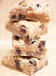 Peanut Butter Chocolate Chip Cookie Bars