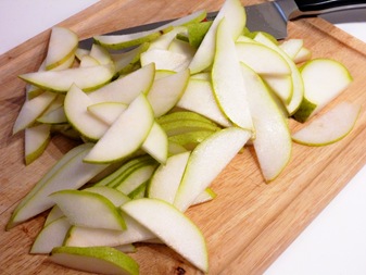 pears sliced