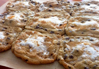 Ooey Gooey Filled Chocolate Chip Cookies with a Crunch