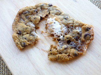 Ooey Gooey Filled Chocolate Chip Cookies with a Crunch