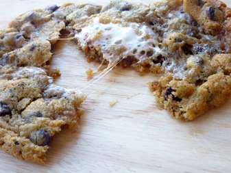 Ooey Gooey Filled Chocolate Chip Cookies with a Crunch