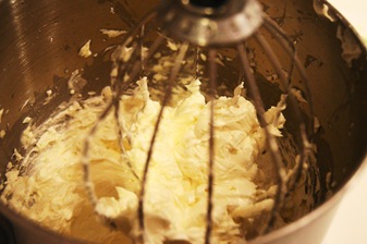 add white chocolate mixture 3