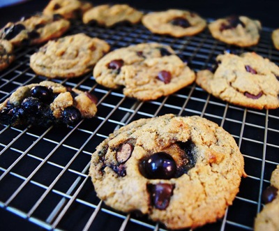 Chocolate & Blueberry Peanut Butter Cookies 22c