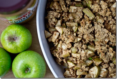 Apple and Peanut Butter Oatmeal Crumble