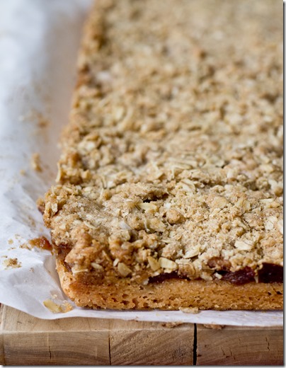 Apple Pie Crumble Bars