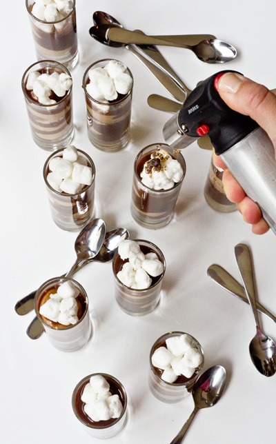 No-Bake Peanut Butter S’mores Parfaits - so much fun for summer entertaining!