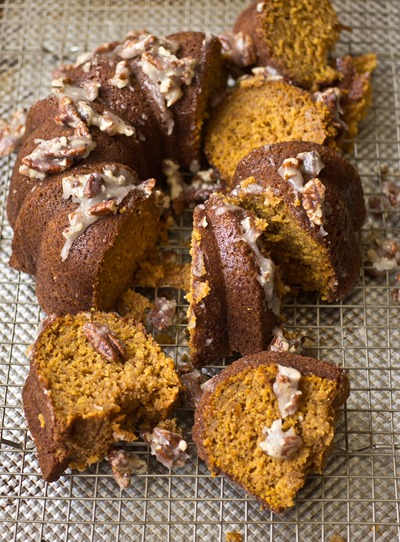 This Pumpkin Cake with Pecan Pie Glaze has to be made for Thanksgiving!
