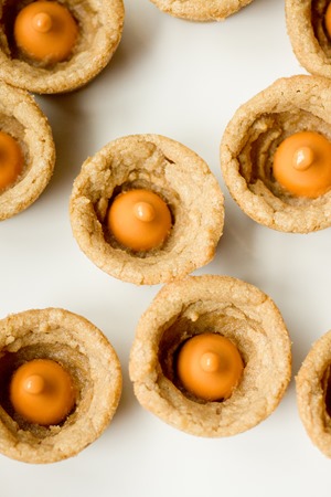 How to Bake and Freeze Cookies for Holiday Gifts (including these Cookie Butter Pumpkin Bites)