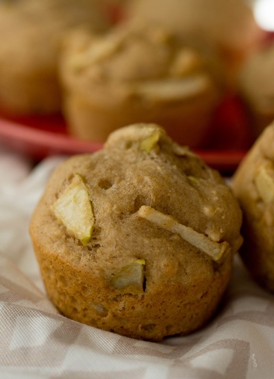 Healthy apple cinnamon muffins that are kid friendy!