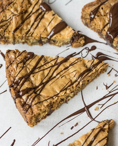 Chewy Oatmeal Cookie Wedges with Cinnamon & Chocolate Chips