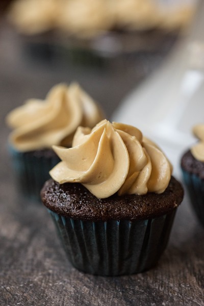 Obsessed with these Mini Chocolate Cupcakes with Peanut Butter Buttercream