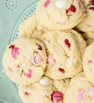 These shortbread cookies are easy to make and delicious to eat. Use pretty pink M&Ms for a Valentine’s Day treat!