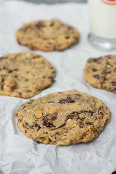 Obsessed with these salted pistachio and chocolate cookies! SO big!