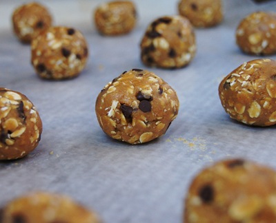 Peanut Butter Oatmeal Cookie Dough Balls 12