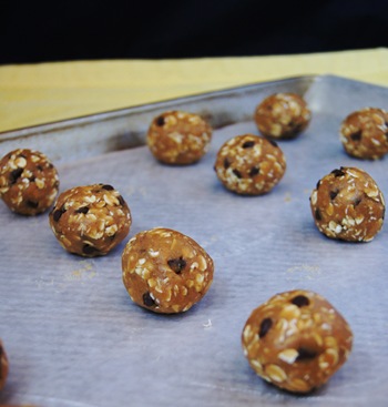 Peanut Butter Oatmeal Cookie Dough Balls 18