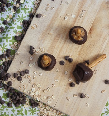 Peanut Butter Cookie Dough Pretzel Pops 29