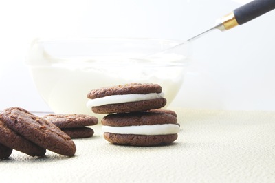 Gingersnap Cookie Sandwiches with Lemon Cream Cheese Icing 