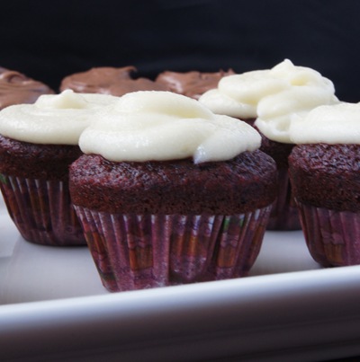 Mini Red Velvet Cupcakes with Mascarpone Frosting 11