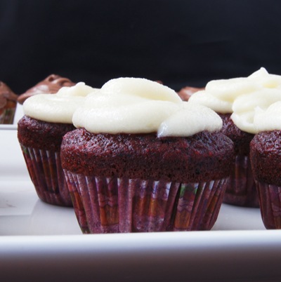 Mini Red Velvet Cupcakes with Mascarpone Frosting 9