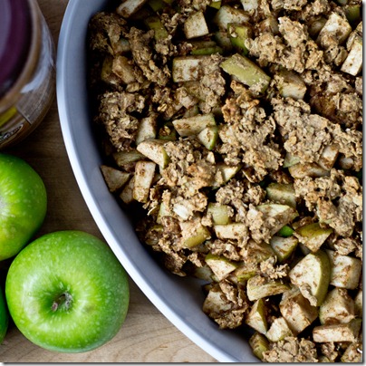 Apple and Peanut Butter Oatmeal Crumble