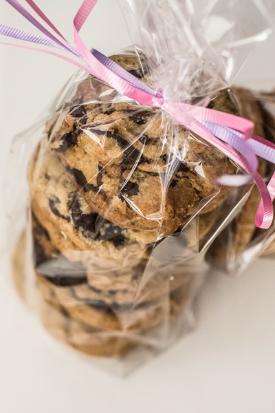 These chocolate chunk cookies make the perfect gift!