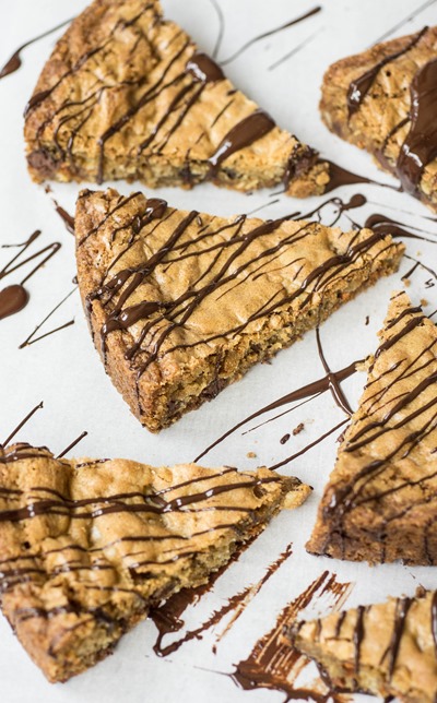 Chewy Oatmeal Cookie Wedges with Cinnamon & Chocolate!!!