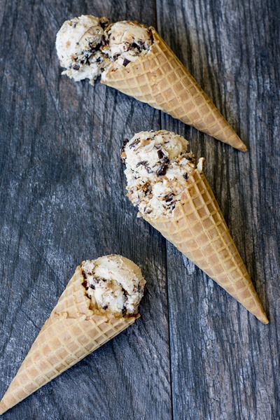 HOLY COW peanut butter chocolate covered pretzel ice cream!