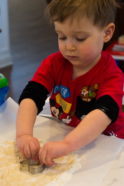 L helped make the cookies!